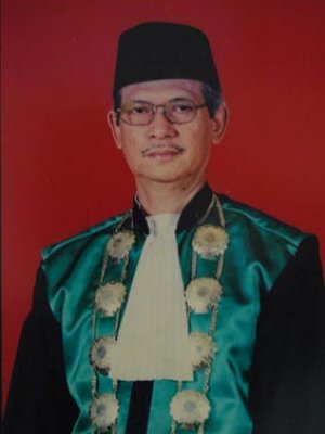 Drs. H. A. NAWAWI ALI, S.H (2001-2002)